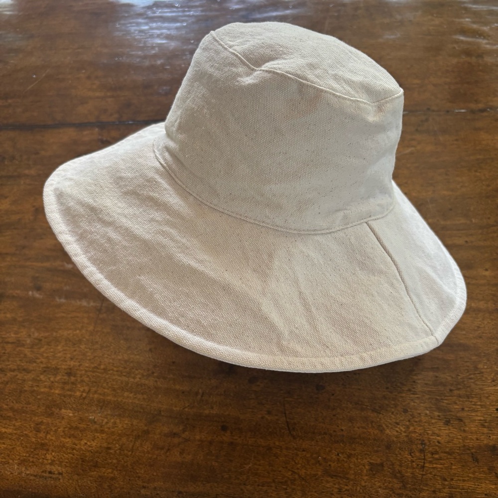 Jenni Kayne hat